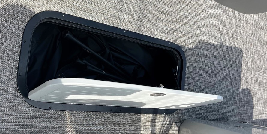 60 x 16 tri-toon passenger vessel