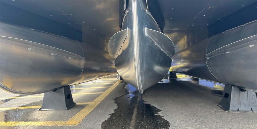 60 x 16 tri-toon passenger vessel