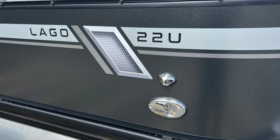 60 x 16 tri-toon passenger vessel