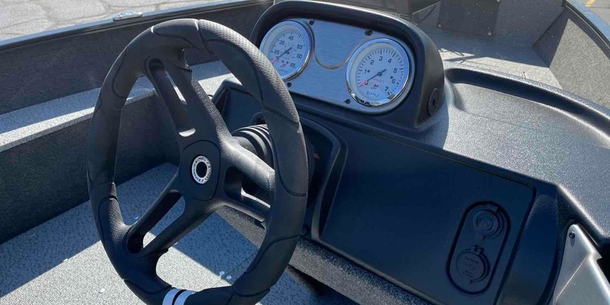 Lund Boats 1650 Rebel XS SS