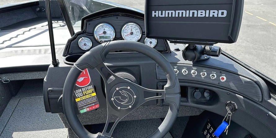 Crestliner 1750 Super Hawk