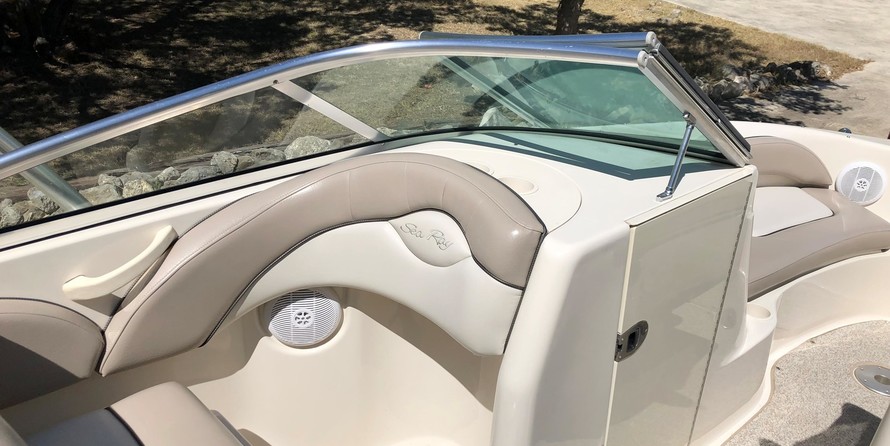 Sea Ray 200 Sundeck