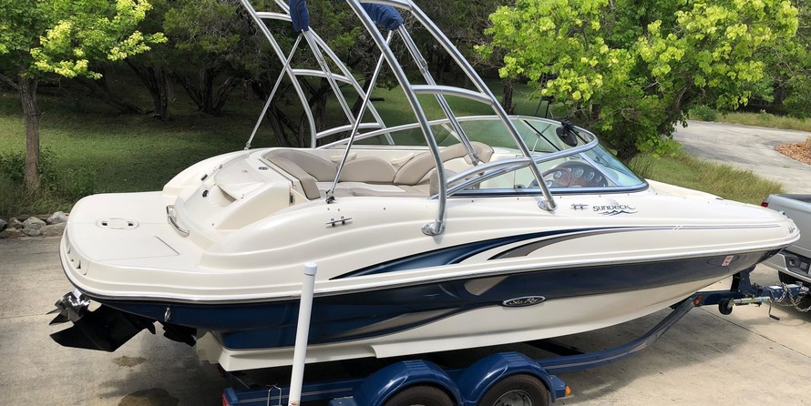 Sea Ray 200 Sundeck