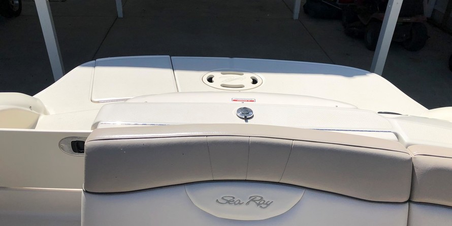 Sea Ray 200 Sundeck
