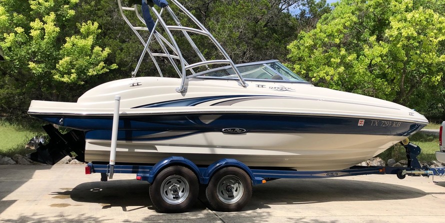Sea Ray 200 Sundeck