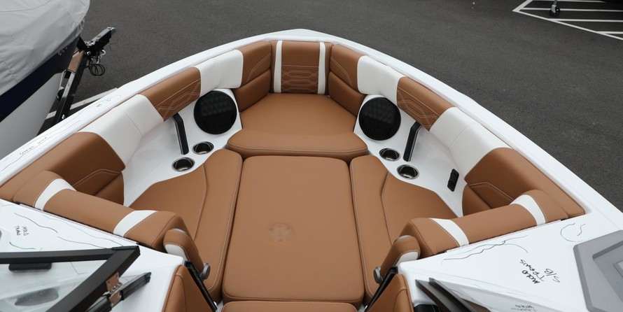 Malibu Wakesetter 25 LSV