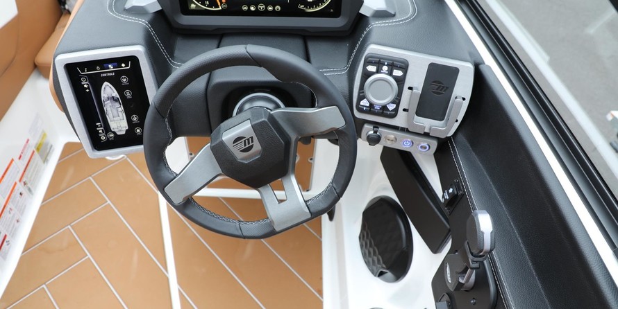 Malibu Wakesetter 25 LSV