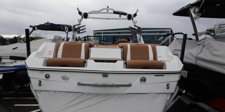 Malibu Wakesetter 25 LSV