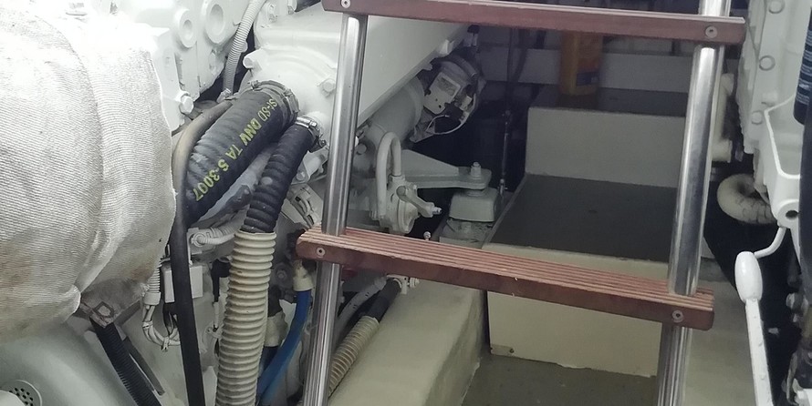 Ferretti Yachts 480 FLY