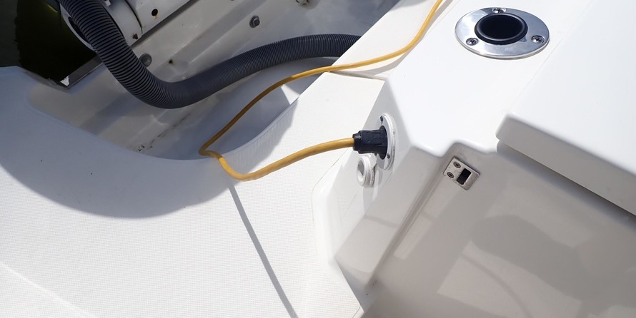 Pursuit st 310 sport