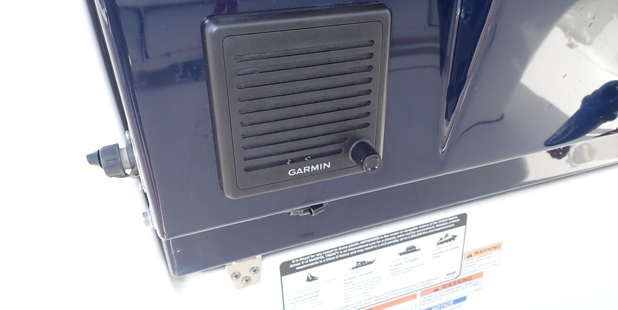 Pursuit st 310 sport