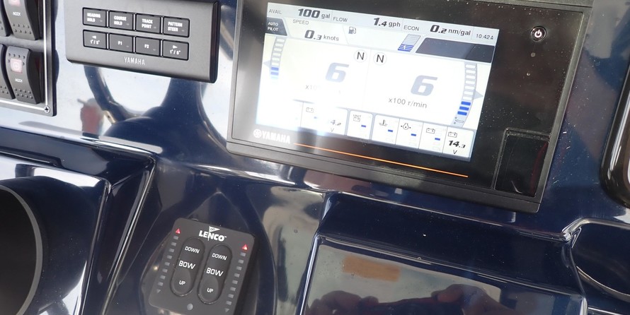 Pursuit st 310 sport