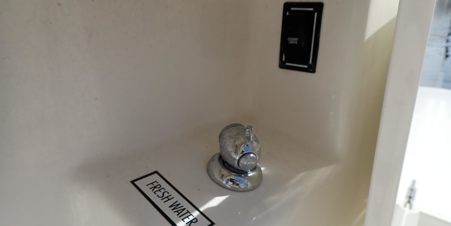 Pursuit st 310 sport