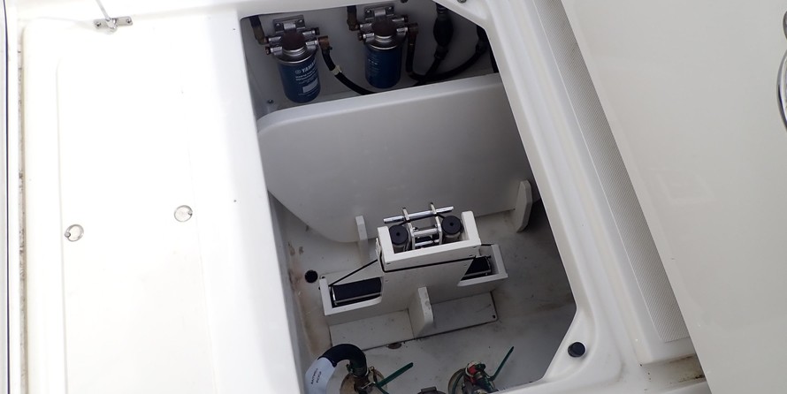 Pursuit st 310 sport