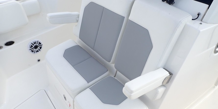 Pursuit st 310 sport