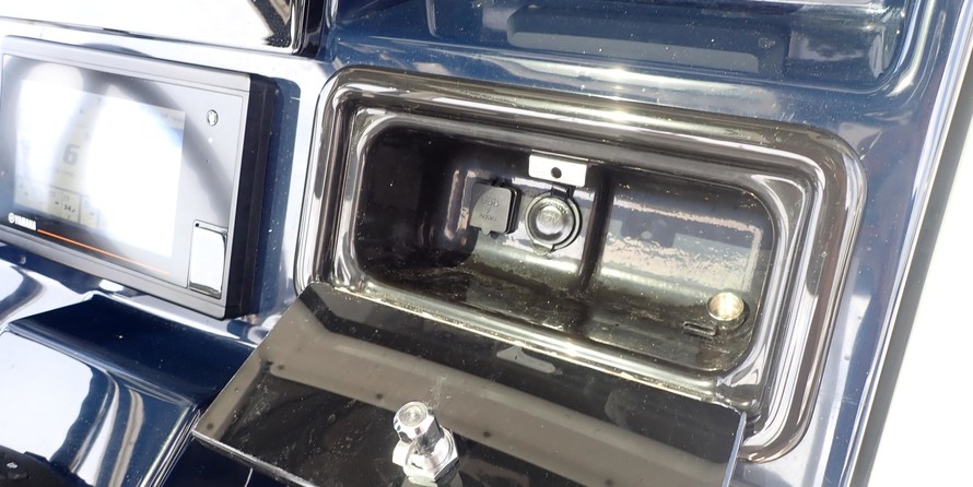 Pursuit st 310 sport