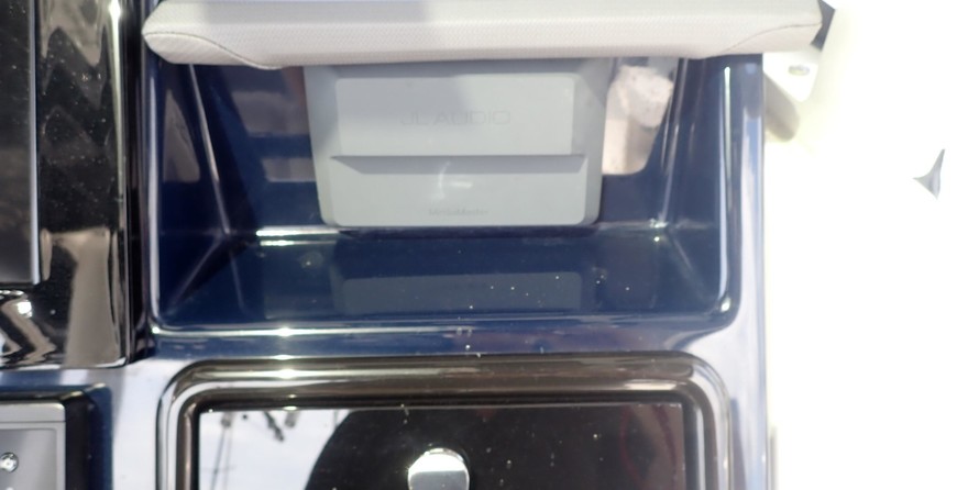 Pursuit st 310 sport