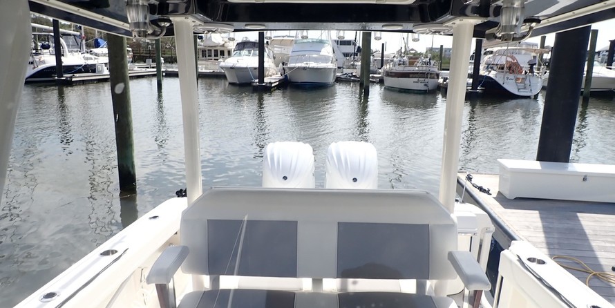 Pursuit st 310 sport