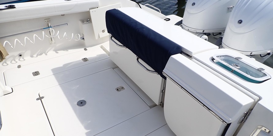 Pursuit st 310 sport