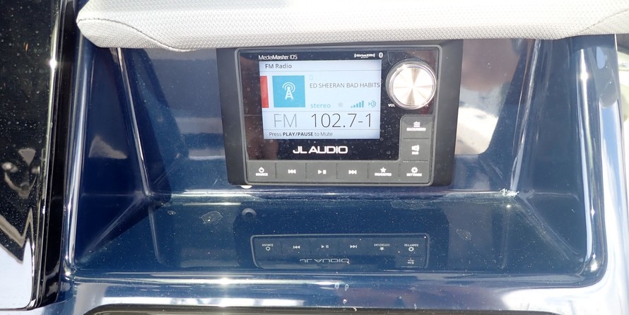 Pursuit st 310 sport