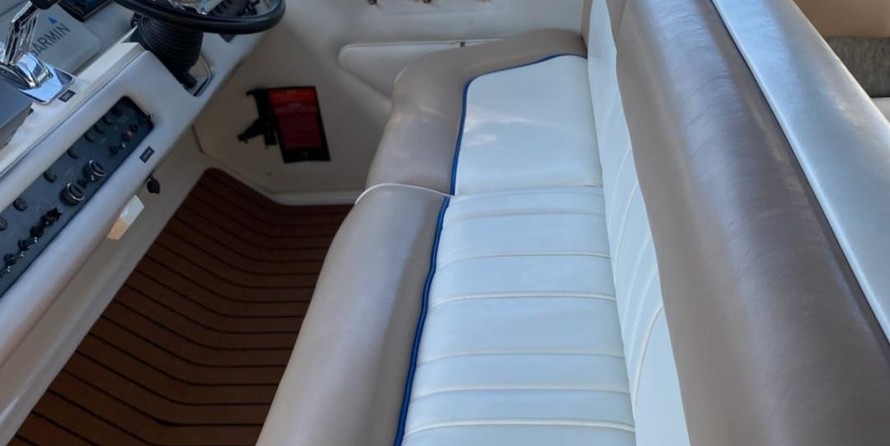 Sea Ray 330 Sundancer