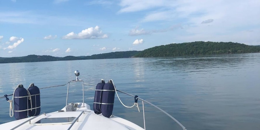 Sea Ray 330 Sundancer