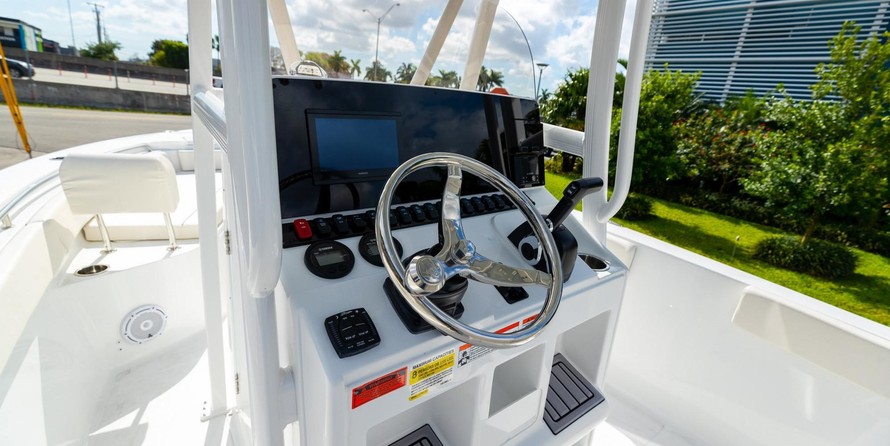 Sea Ray hunt ultra 211