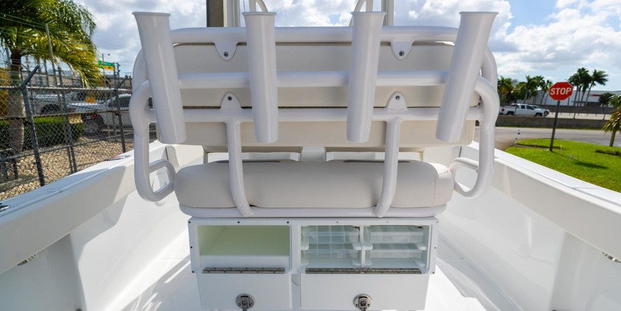 Sea Ray hunt ultra 211