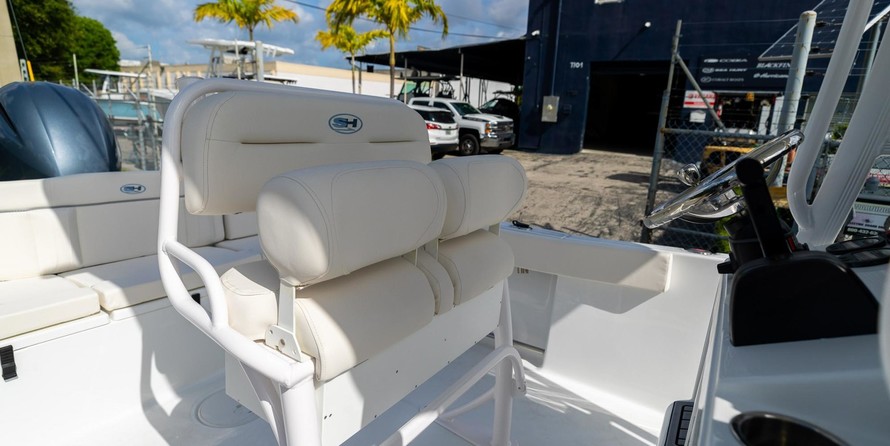 Sea Ray hunt ultra 211