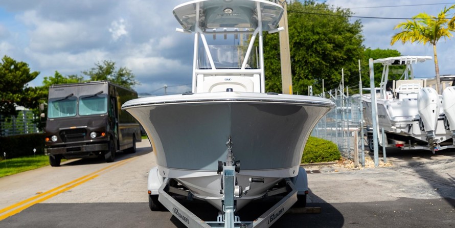 Sea Ray hunt ultra 211
