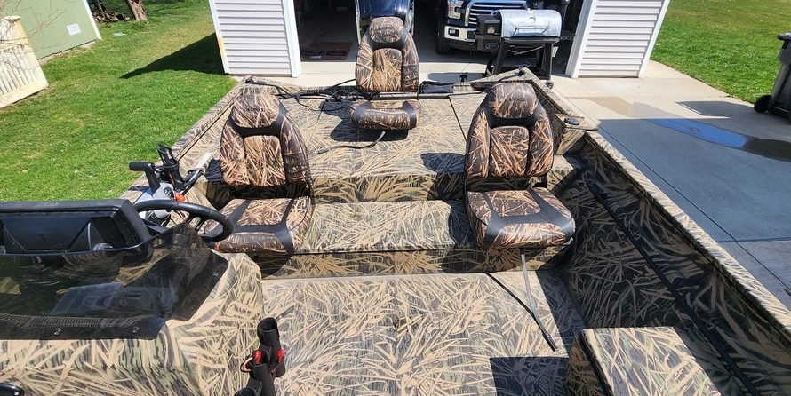 Lund Boats Predator 2070