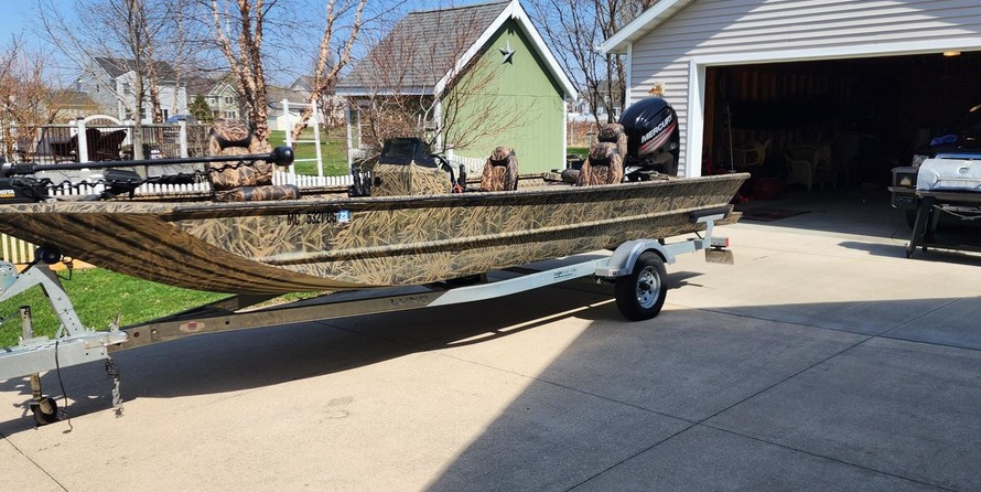Lund Boats Predator 2070
