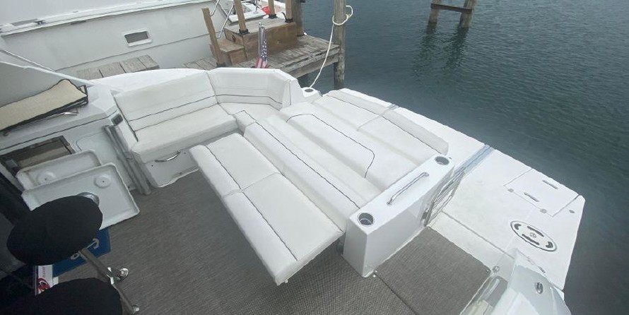 Cruisers Yachts 45 Cantius