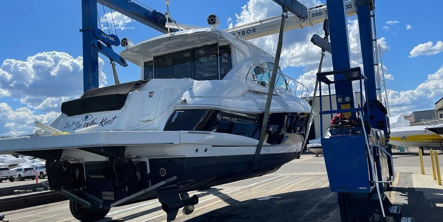 Cruisers Yachts 45 Cantius