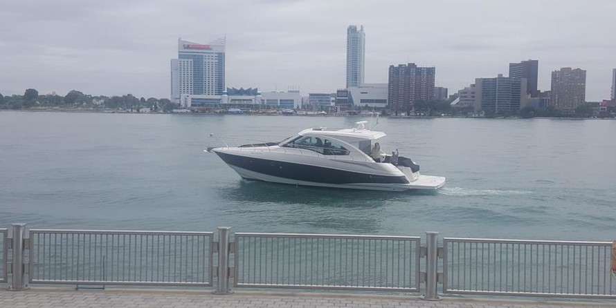 Cruisers Yachts 45 Cantius