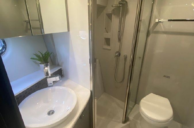 Cruisers Yachts 45 Cantius