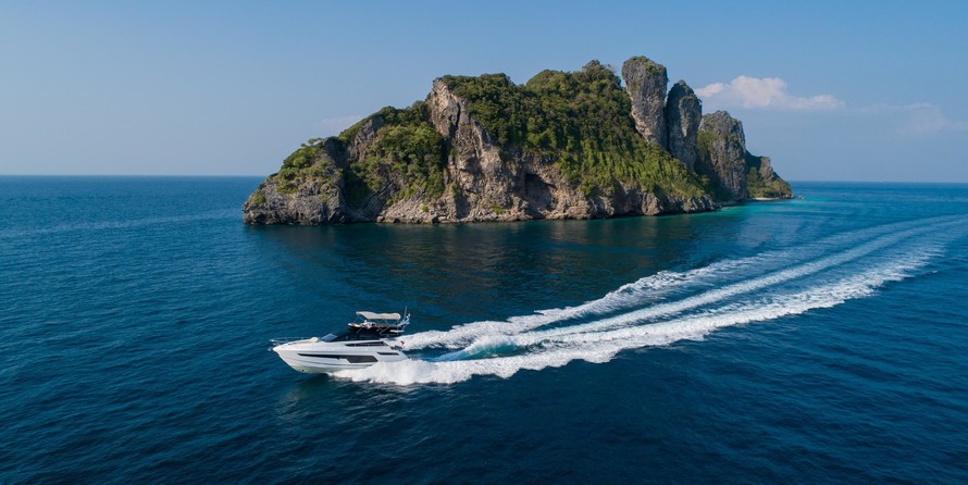 Fairline 50 Squadron