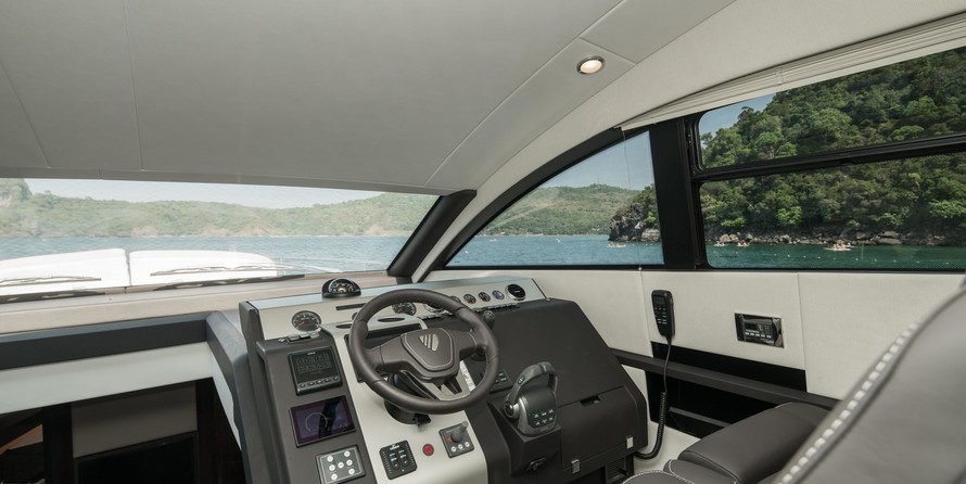 Fairline 50 Squadron