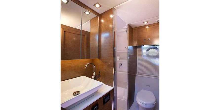 Cruisers Yachts 42 Cantius