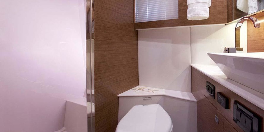 Cruisers Yachts 42 Cantius