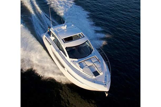 Cruisers Yachts 42 Cantius