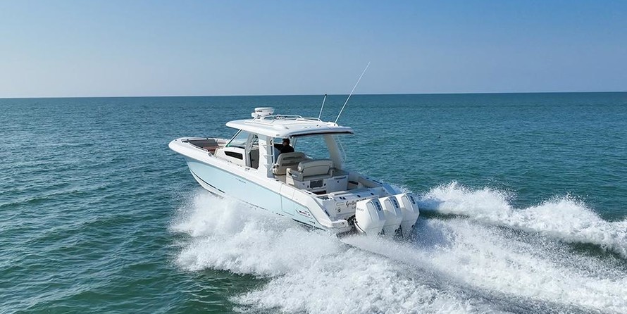 Boston Whaler 350 Realm
