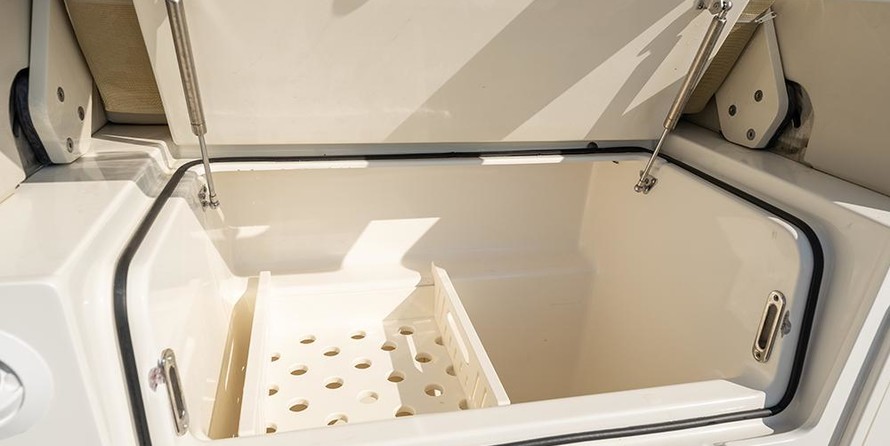 Boston Whaler 350 Realm