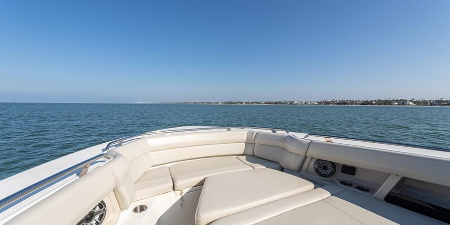 Boston Whaler 350 Realm