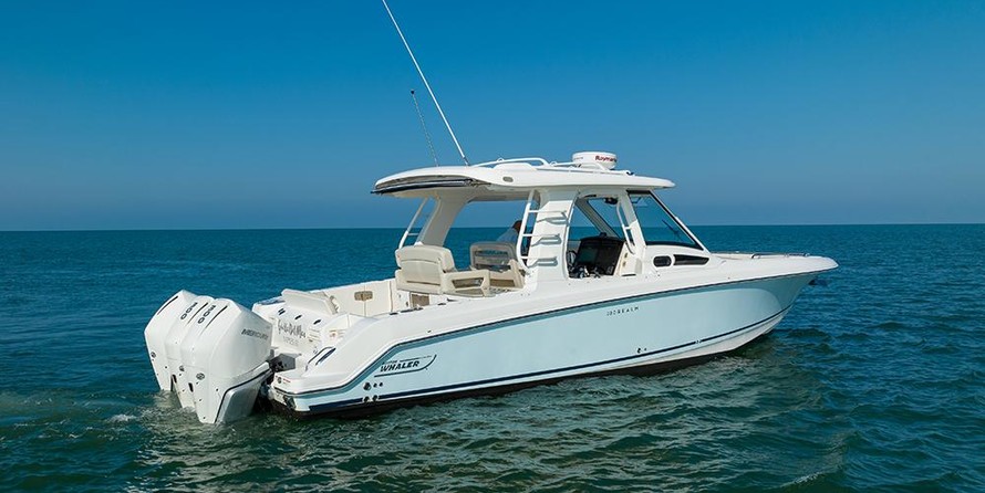 Boston Whaler 350 Realm