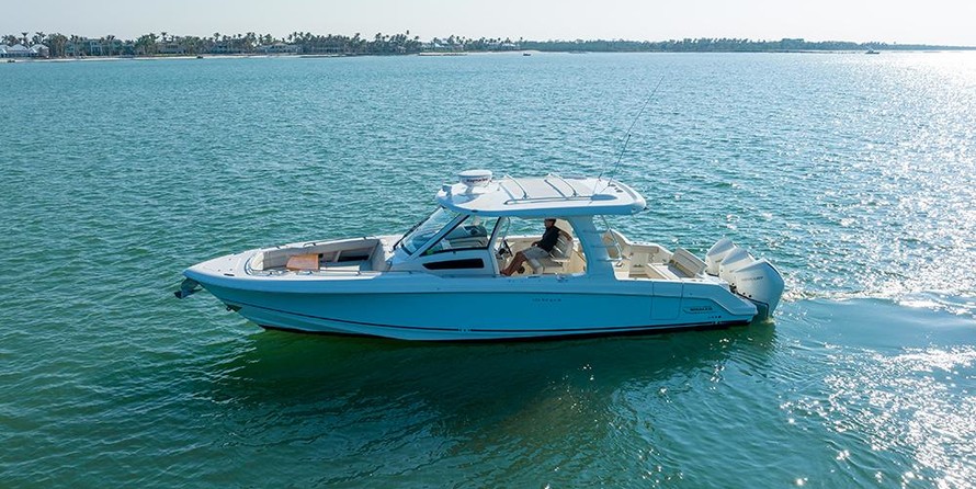 Boston Whaler 350 Realm