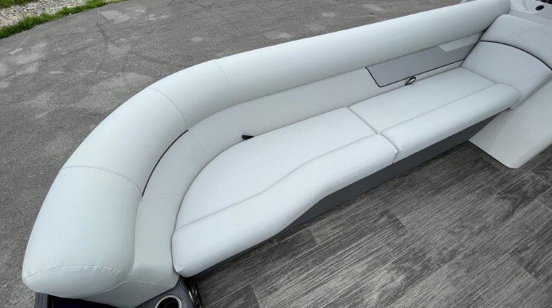 Larson LX 850 Classic SF