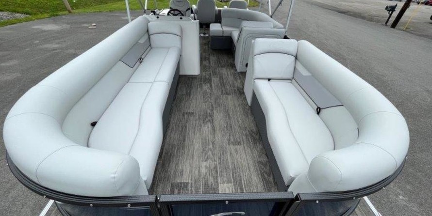 Larson LX 850 Classic SF