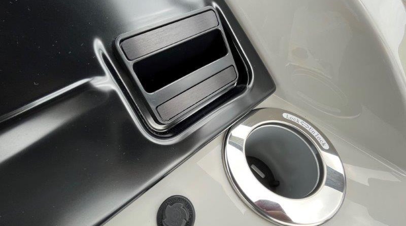 Larson LX 850 Classic SF