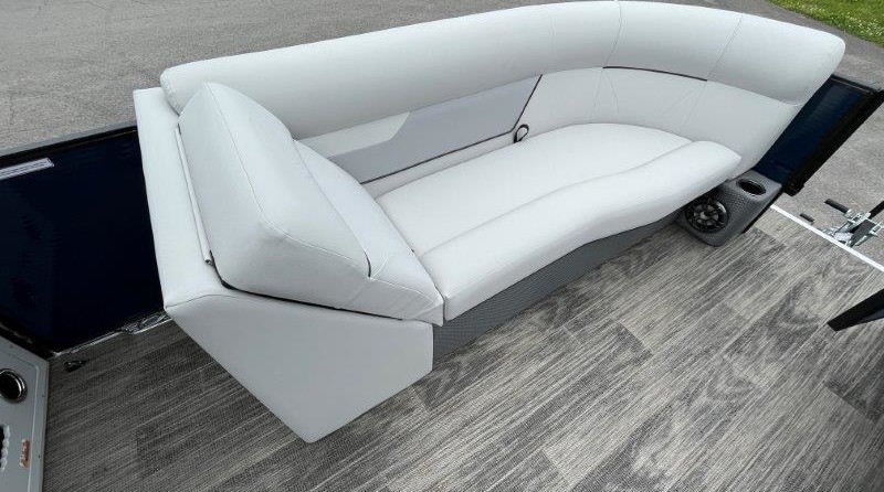 Larson LX 850 Classic SF